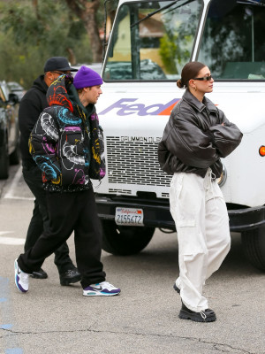 15.01 | Aparição de Justin e Hailey Bieber em Los Angeles, Califórnia